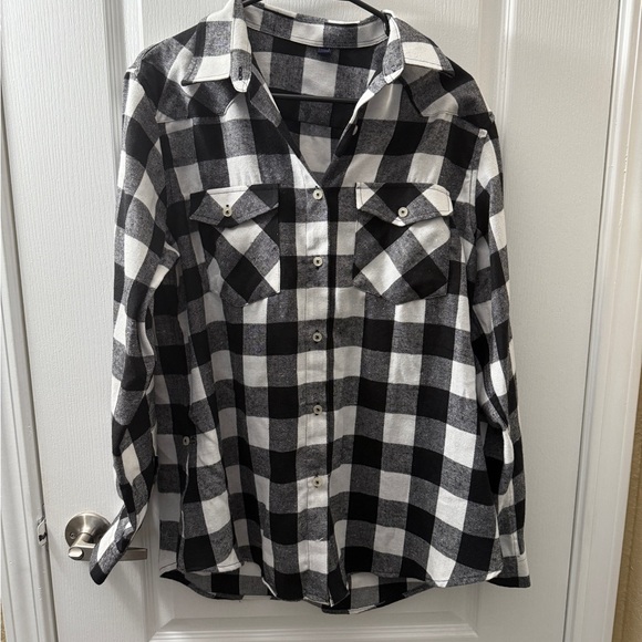 Black and White Plaid Button-Down Shirt - Picture 2 of 4